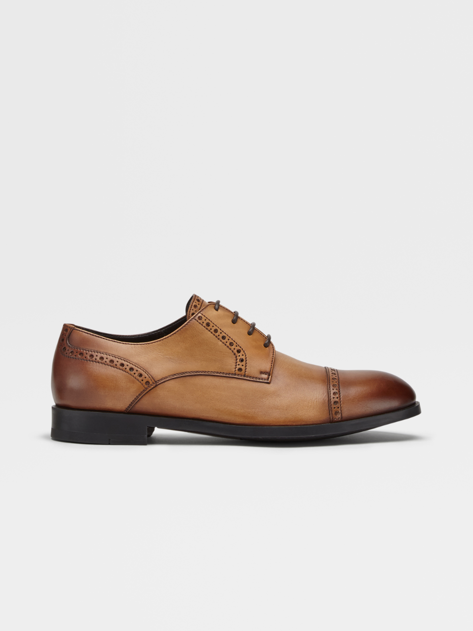 Sienna Flex Captoe Derby In Calfskin Ss21 10440967 Zegna Sizes may vary with brands, models and manufacturers. ermenegildo zegna