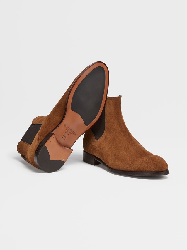 Men's designer boots made of leather 