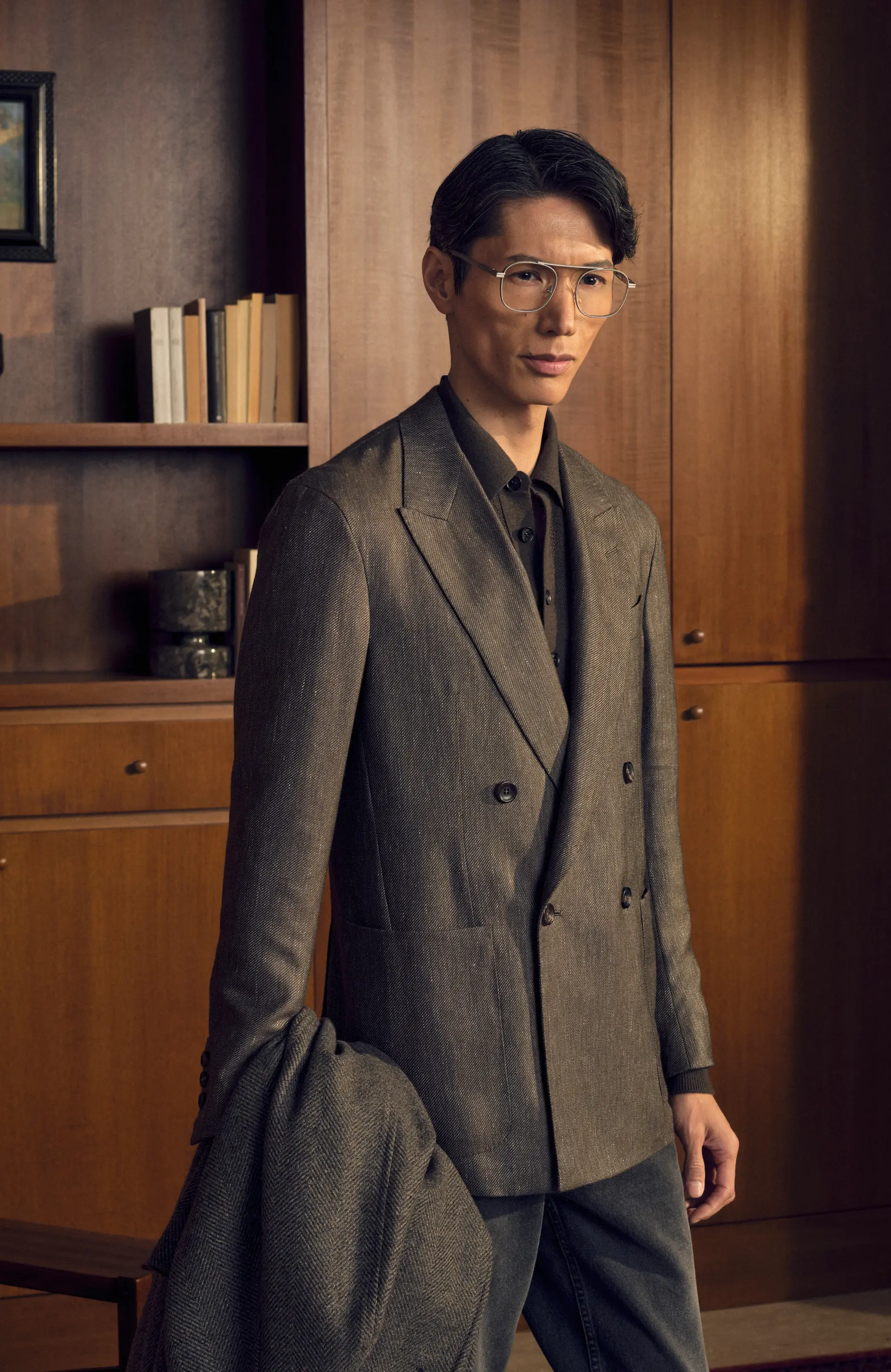モダンな秋のスーツとイタリアのテーラーリングスタイル | ZEGNA JP