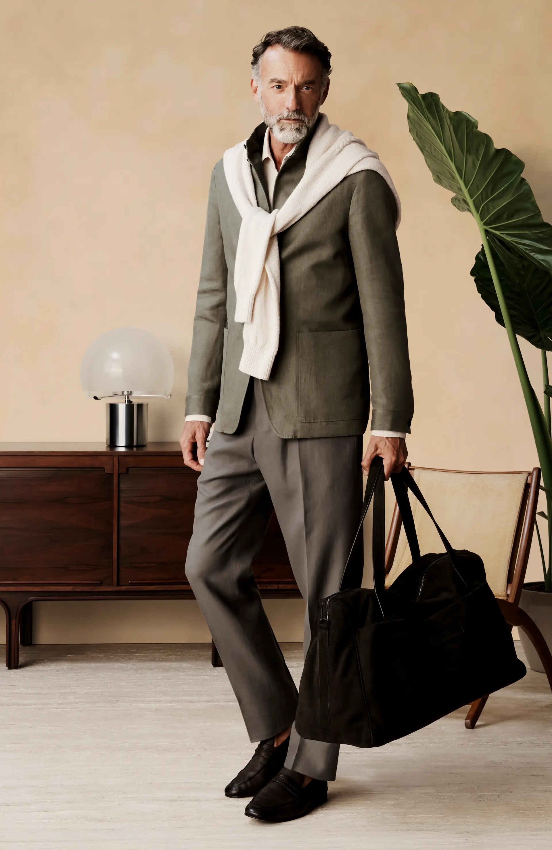 Travel Outfits for Men: Clothes, Luggage and Travel Bags | ZEGNA JP