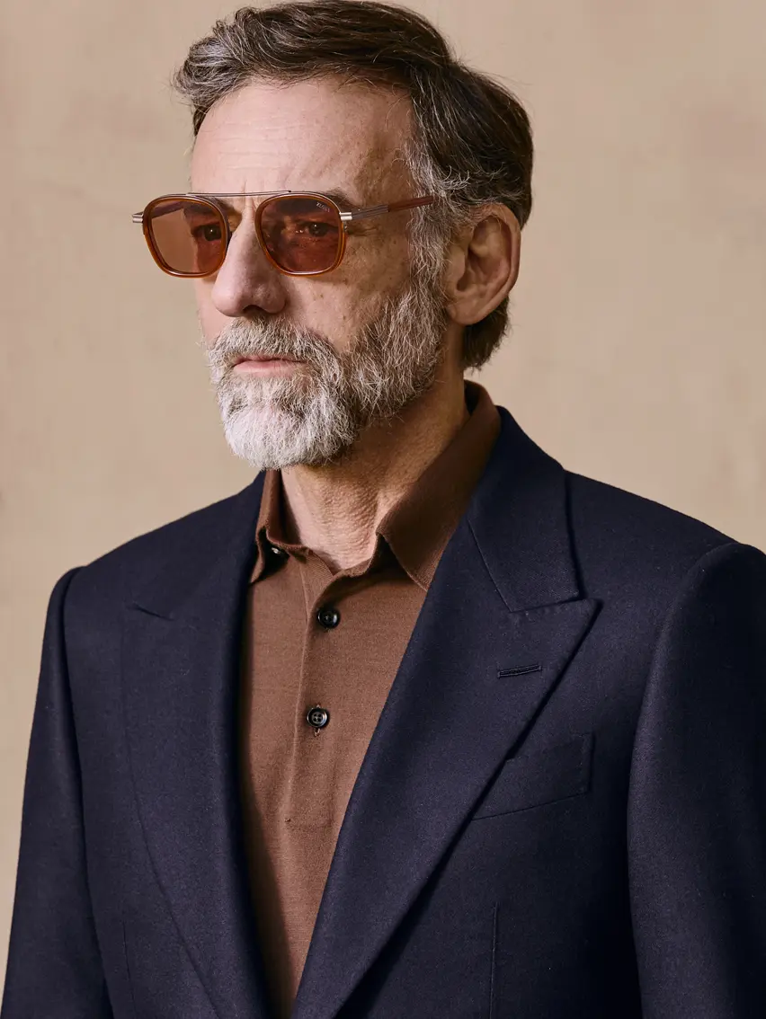 Homme portant un élégant costume de style Torino de la collection FW25 de ZEGNA.