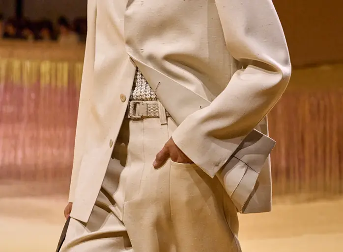Détail d’un mannequin portant une tenue du défilé de mode ZEGNA de la collection exclusive Été 2025.
