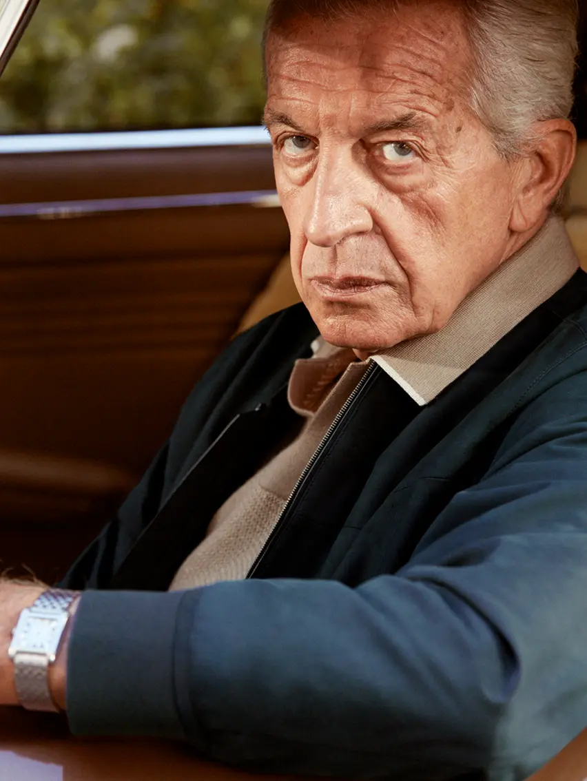 Auro Montanari con prendas de la exclusiva colección Vellus Aureum de ZEGNA.