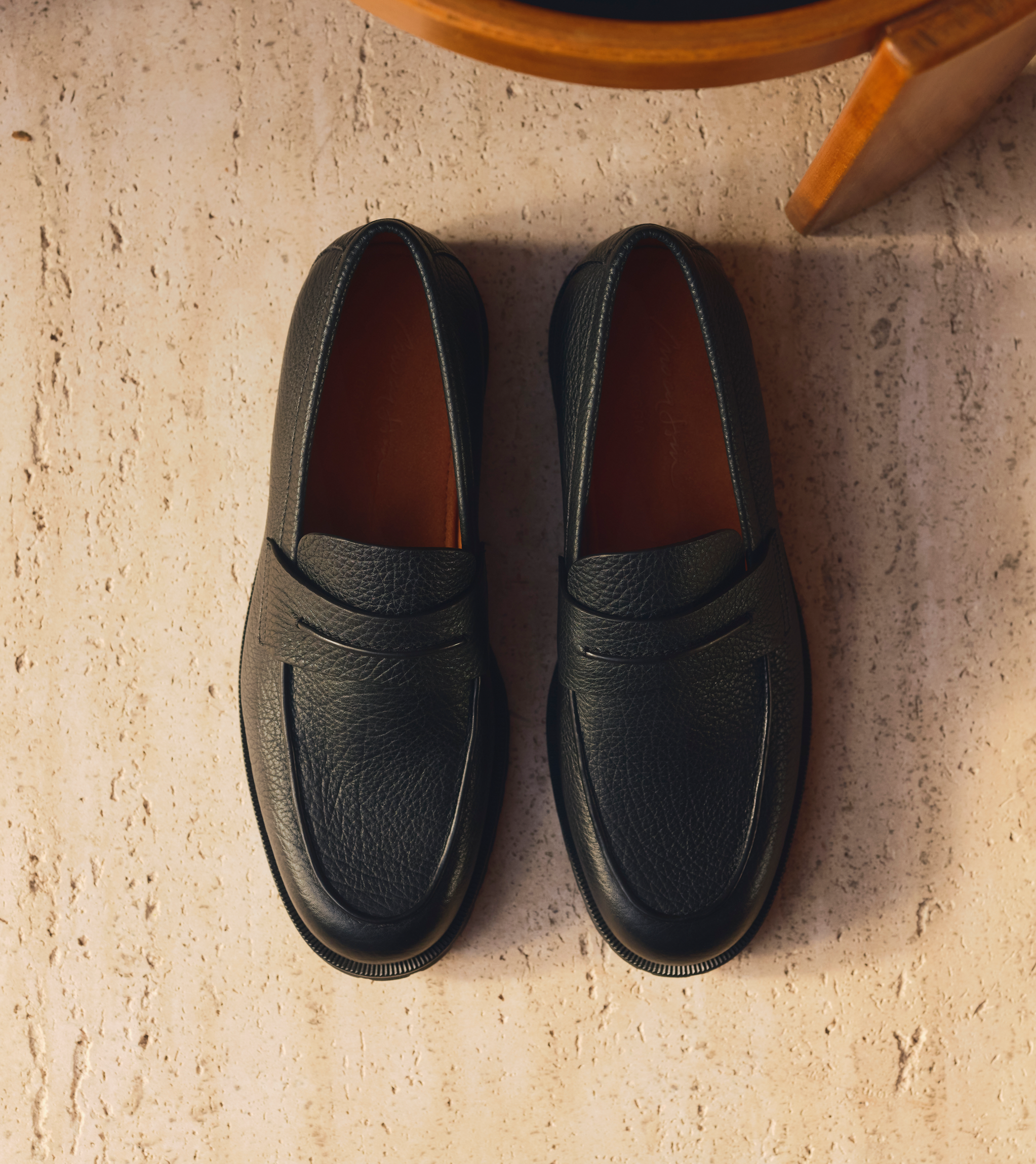 ラグジュアリーなメンズローファー：Mocassin JP