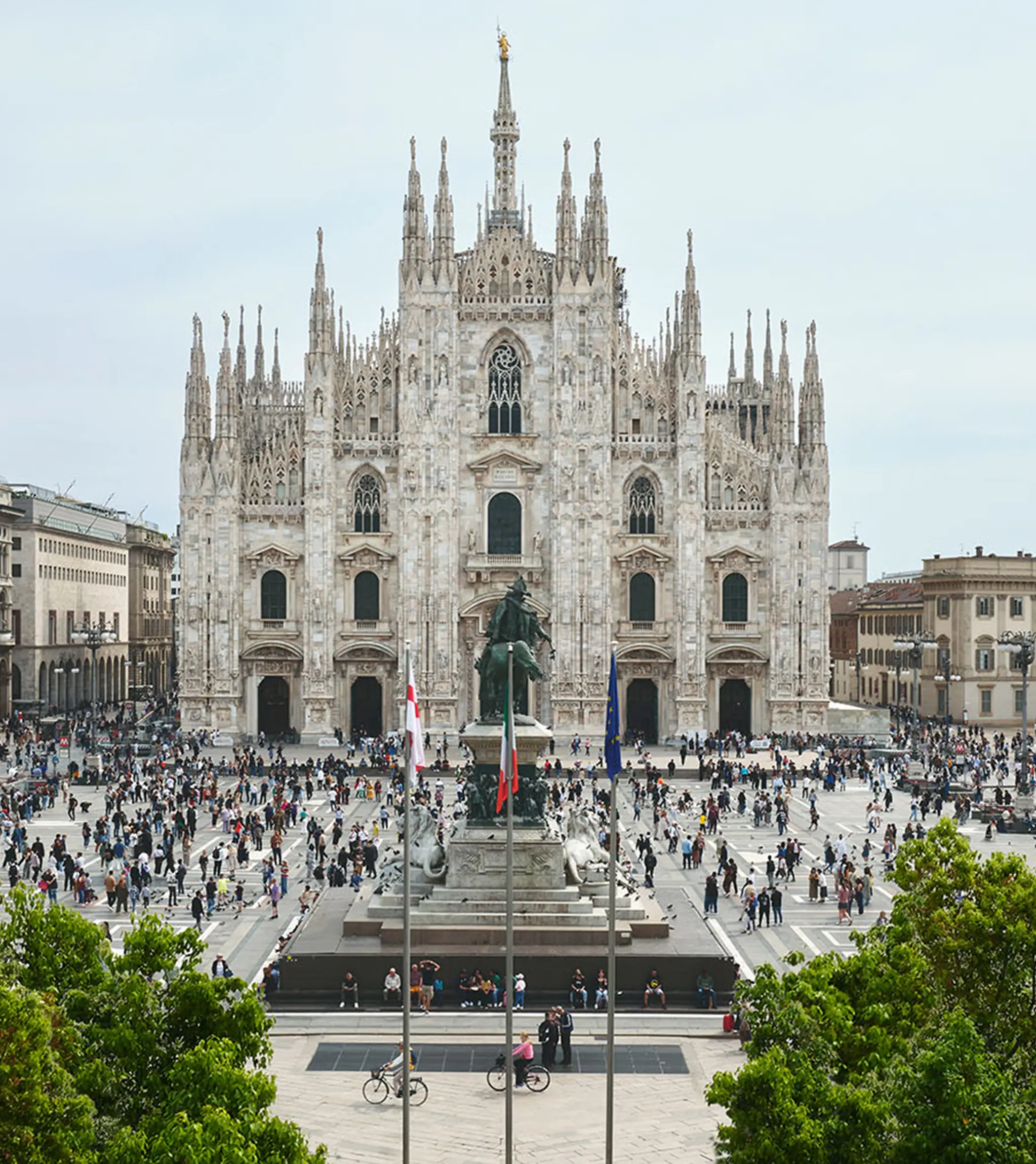 Piazza Duomo (Italy) with new flowerbeds curated by ZEGNA.