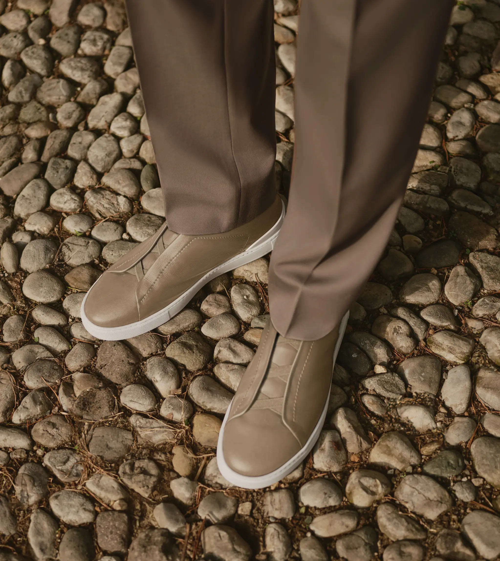 2025年春夏コレクションのZEGNA Triple Stitchメンズスニーカー。