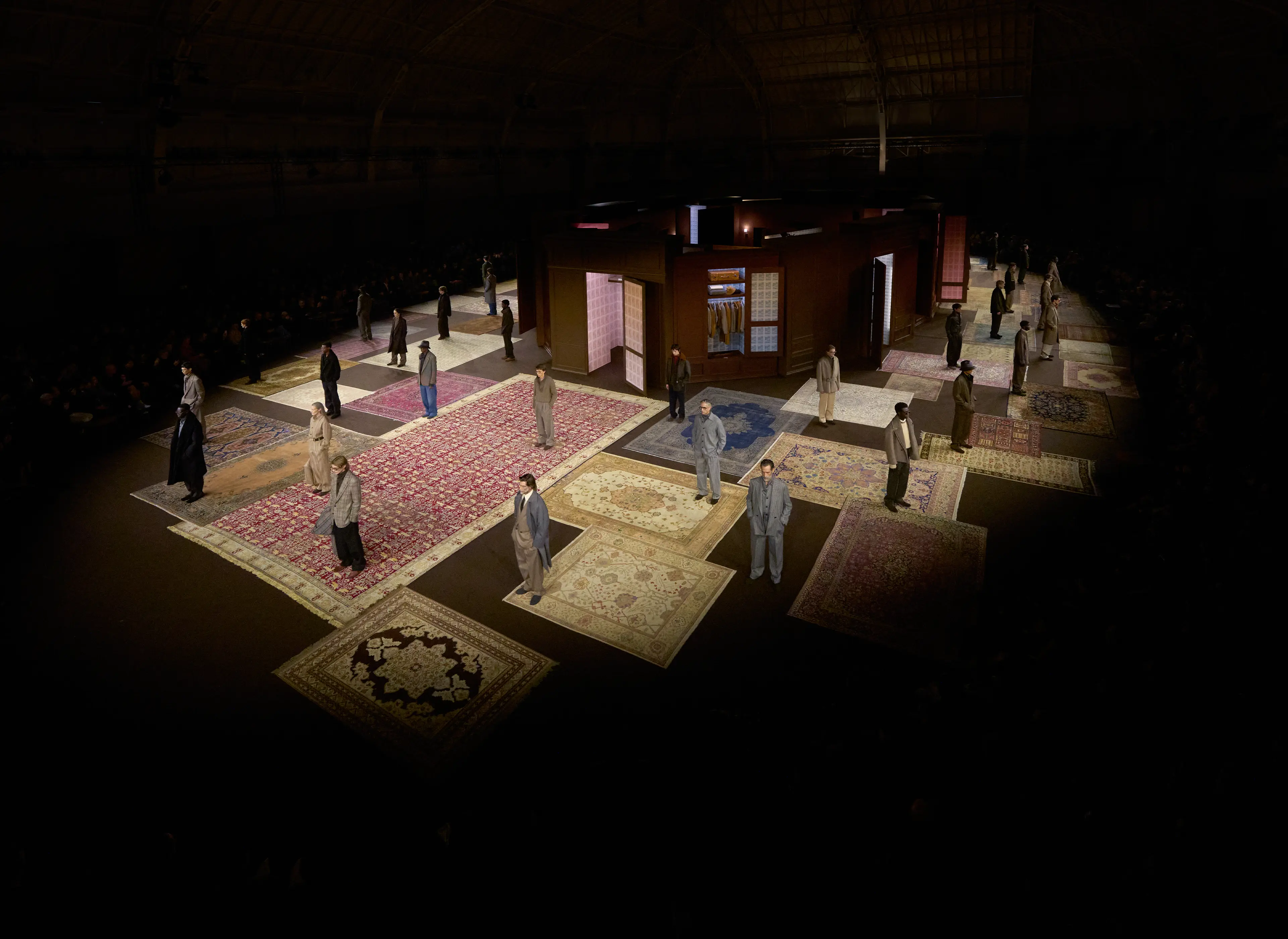 Mannequins sur le podium du défilé ZEGNA Hiver 2026