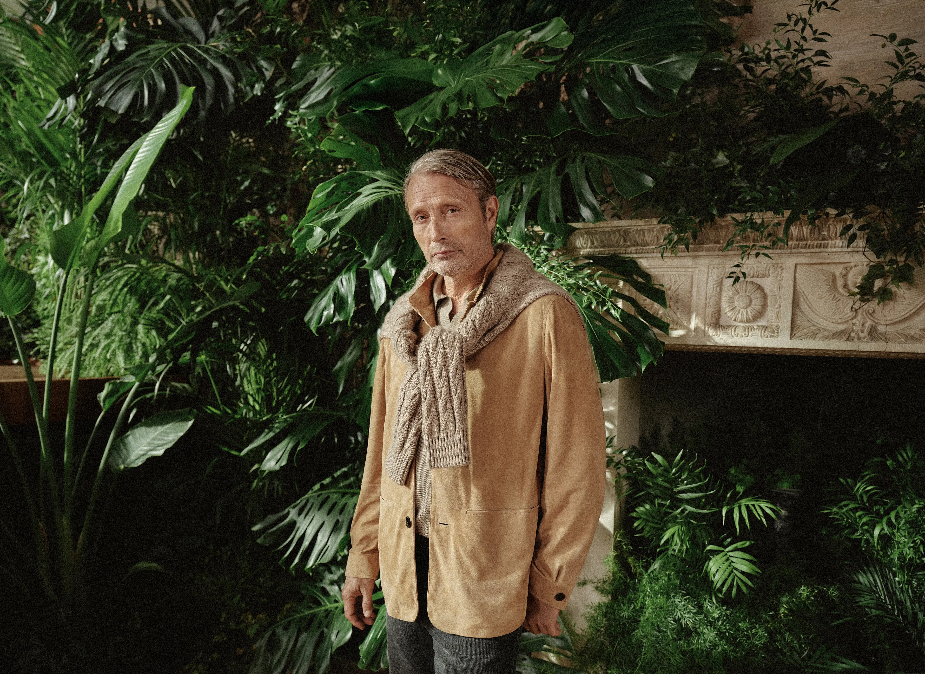 Mads Mikkelsen in the SECONDSKIN Conte Jacket and melange linen-cashmere-silk sweater, ZEGNA SS26.