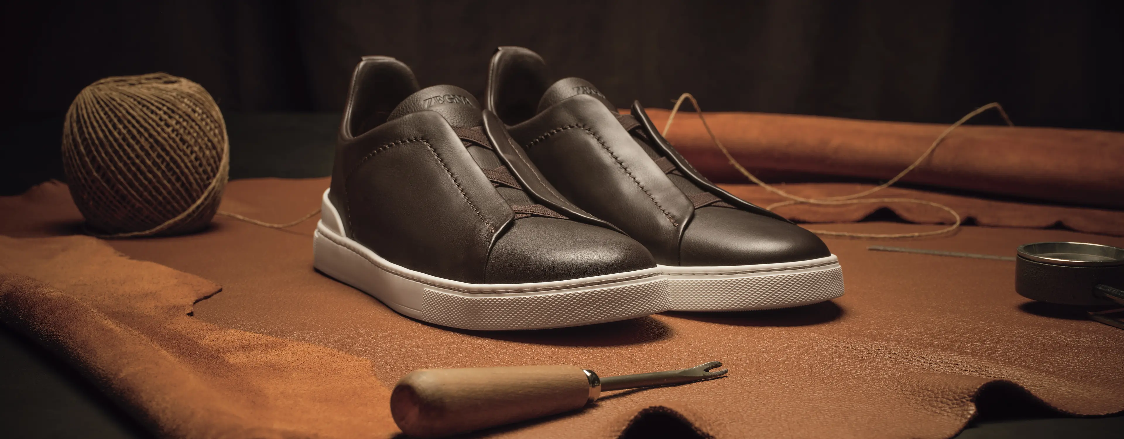 https://www.zegna.com/content/dam/zegna-commerce/editorials/ratio256/editorial-pages/ss24/craftmanship/triple-stitch-secondskin-M9small-desktop-ratio256.webp