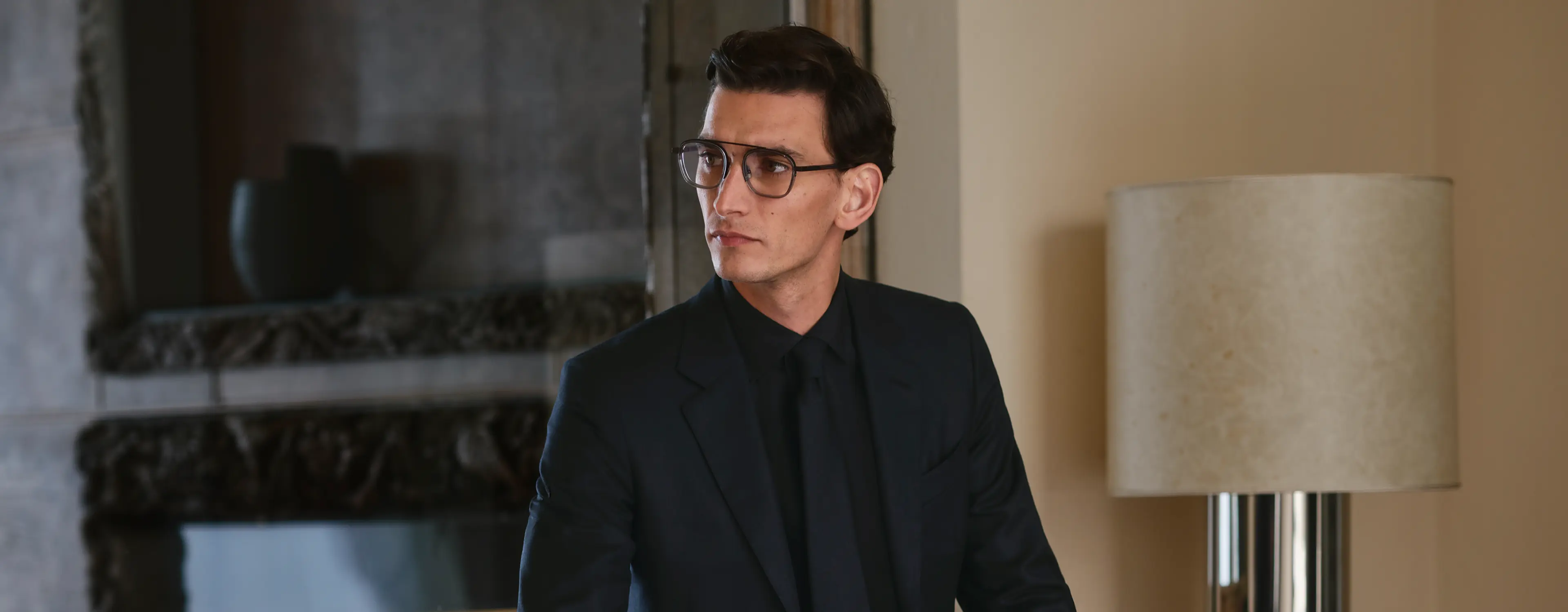Man wearing an elegant made-to-measure luxury suit from ZEGNA SS25 collection.
