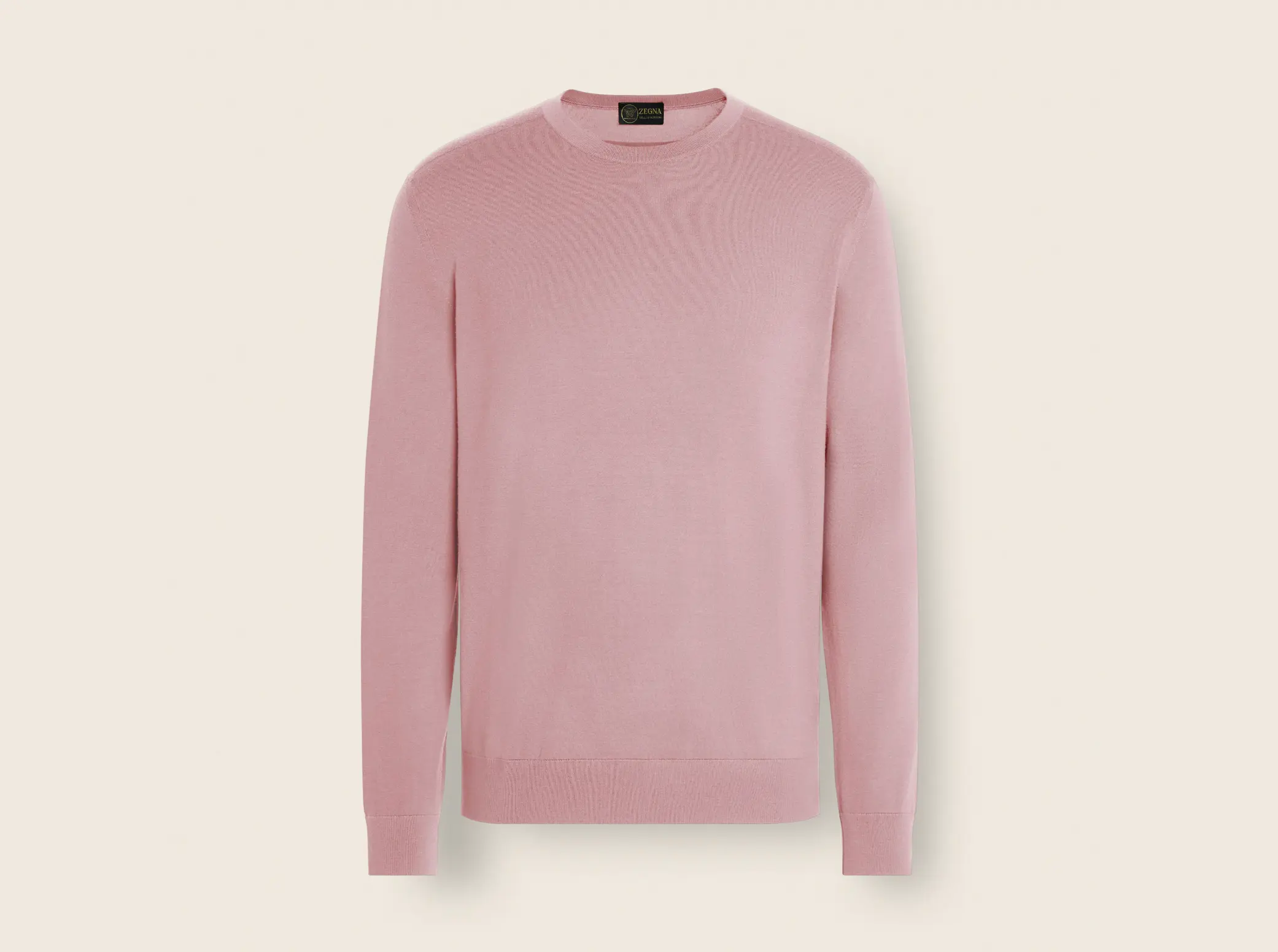 Un modèle Vellus Aureum de ZEGNA pour homme de la collection Printemps/Été 2026.